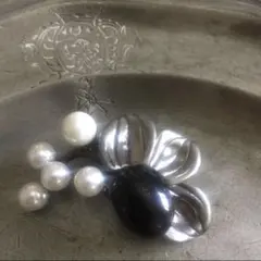 植物モチーフ パールカラーブローチ サービスの袋付き