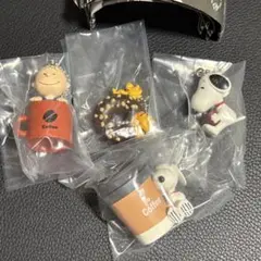 PEANUTS コーヒースタンドスタイル フィギュア　スヌーピー 4個セット