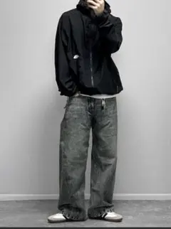 VINTAGE WASHED CURVED DENIM