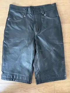 革パンツ