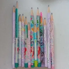 キャラクター柄鉛筆 12本セット　使いかけ