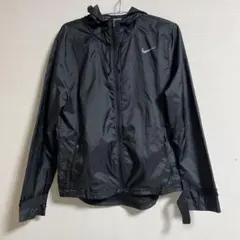 Nike ブラック ウィンドブレーカー