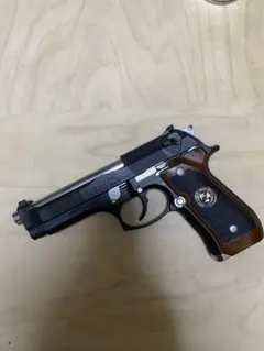 レア物 新品ベレッタ m9用サムライエッジ風 木、特殊樹脂製グリップ