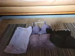 GU パープルレースブラジャーとブラックキャミソールセット