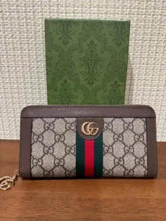 GUCCI ラウンドファスナー 長財布
