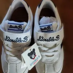DOUBLE B ホワイトスニーカー 18cm、新品、未使用