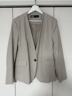 ZARA ノーカラージャケット ベージュ