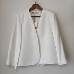 新品　ZARA ザラ ノーカラー ケープ ジャケット ホワイト Mのサムネイル