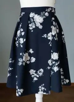 値下げしました‼️美品❗マーキュリーデュオ・花柄スカート