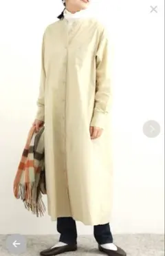 【URドアーズ】ベージュ バンドカラー フレアシャツワンピ 長袖 M【春物】