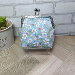リバティプリント使用がま口ポーチ　ハンドメイド