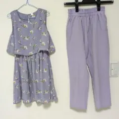 ラベンダー 花柄ノースリーブワンピースと無地パンツ　2点セット　薄紫