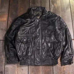 古着　A2レザーボンバージャケット　ブラック　M 短丈　ペイズリー裏地　黒羊革.