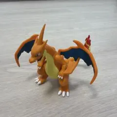 ポケモン リザードン フィギュア　ガチャ