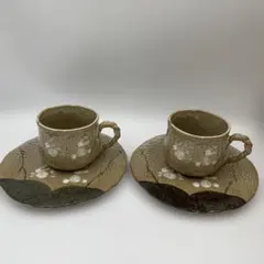 うさぎ 柄　カップ＆ソーサー　2客セット