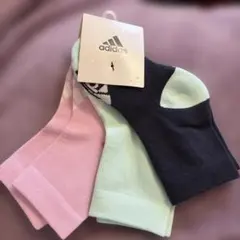 adidasキッズ用ソックス　15〜16新品3足組