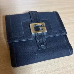 GUCCI ブラック 二つ折り財布　箱付き