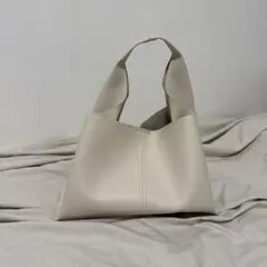 ハンドバッグ アイボリー