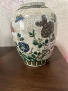 2107 明治時代 名工【寿山造】 薩摩焼 金彩色絵花蝶文 花瓶 時代物
