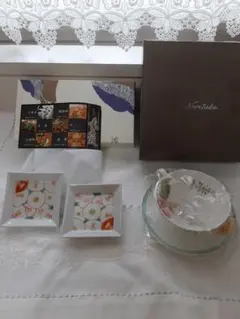 Noritake 花柄カップセット新品未使用