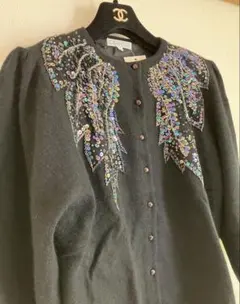 スパンコールの刺繍が鮮やか✨タグ付きブラック長袖カーディガン　M