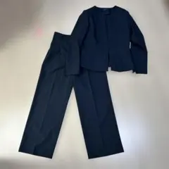 a.v.v パンツスーツ セットアップ ネイビー　濃紺　薄手　春夏用のサムネイル