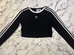 adidas クロップド丈 長袖 Tシャツ