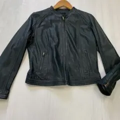 トゥモローランド　tomorrowrandのレザージャケット　牛革　グレー