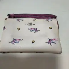 COACH シャーク柄 リストレット ポーチ