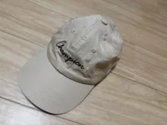 Champion ベージュ キャップ