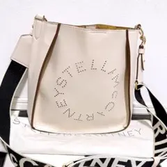 Stella McCartney パンチングロゴトート ホワイト ラージサイズ - メルカリ