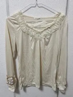 axes femmeトップス