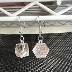 ハンドメイド 透明樹脂 ピアス