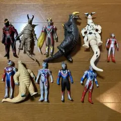 ウルトラマン ソフビ フィギュア まとめ売り 11体セットのサムネイル