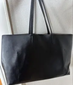 m*g様 PRADA プラダ エナメルトートバッグ ネイビー - メルカリ