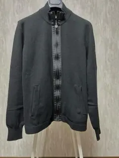 EA7 Emporio Armani ブラックフルジップジャケット