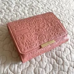elle エンボス加工 二つ折り財布 ピンクのサムネイル