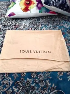 LOUIS VUITTON 収納袋 ベージュ 約31cm x 44cm