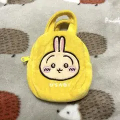 ちいかわ　てのひらバッグ　うさぎ　ポーチ　小物入れ　マスコット　ぬいぐるみ