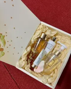 Flora Notis ジルスチュアート　FJILLSTUART