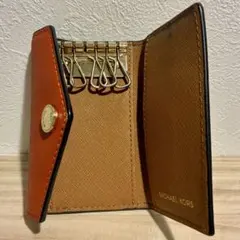 【中古】MICHAEL KORS 封筒型キーケース オレンジブラウン