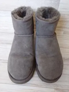 UGG クラッシックmini ムートンブーツ