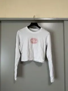 nike クロップド Tシャツ