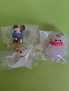 ディズニーキャラクター　めじるしアクセサリー　　３種セット