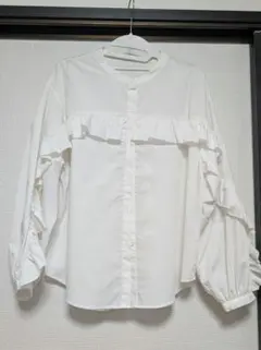 titivate♡フリル切り替えブラウス　ボリュームスリーブ