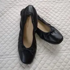 リボン付きブラックフラットシューズ 36