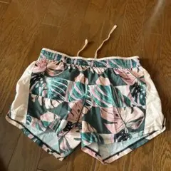 Nike DRI-FIT トロピカル柄ショーツ S