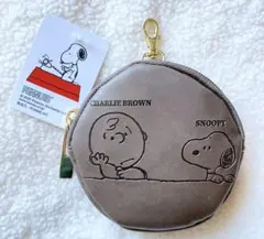 《新品・タグ付》 PEANUTS チャーリー・ブラウン＆スヌーピー♡丸型ポーチ
