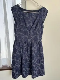 ジルスチュアート　ネイビーフラワードレス Sサイズ