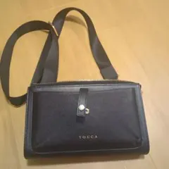 TOCCA ブラック ショルダーバッグ